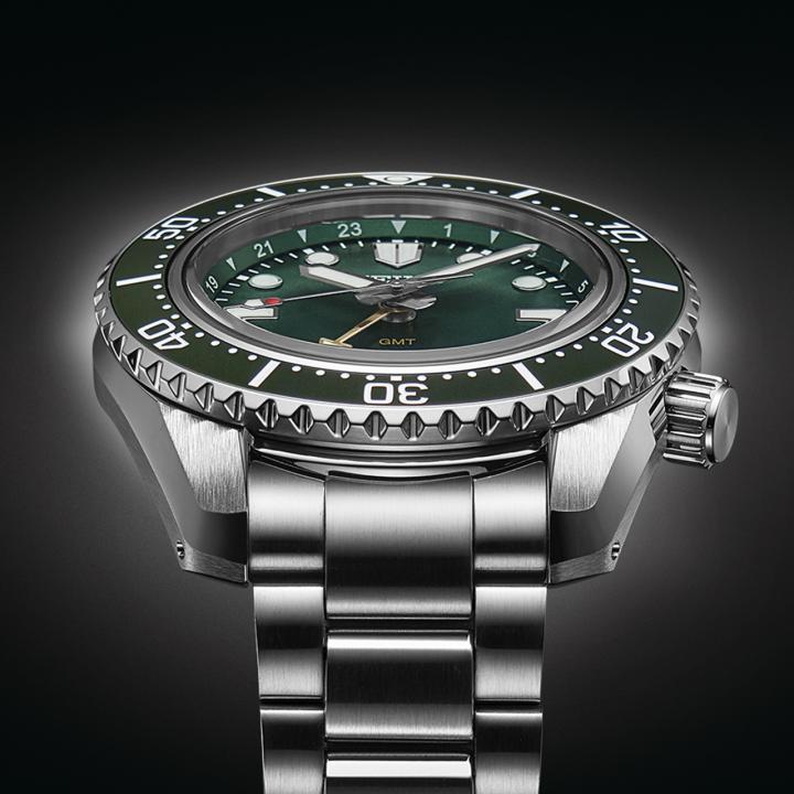 Orologi Seiko "Verde Marino" Marinemaster 200 GMT SPB381J1